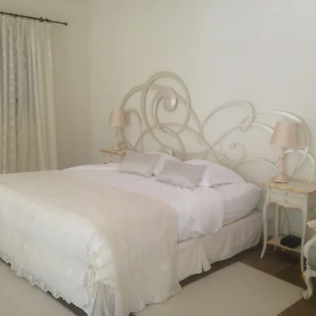 Mas Valentine Hotel